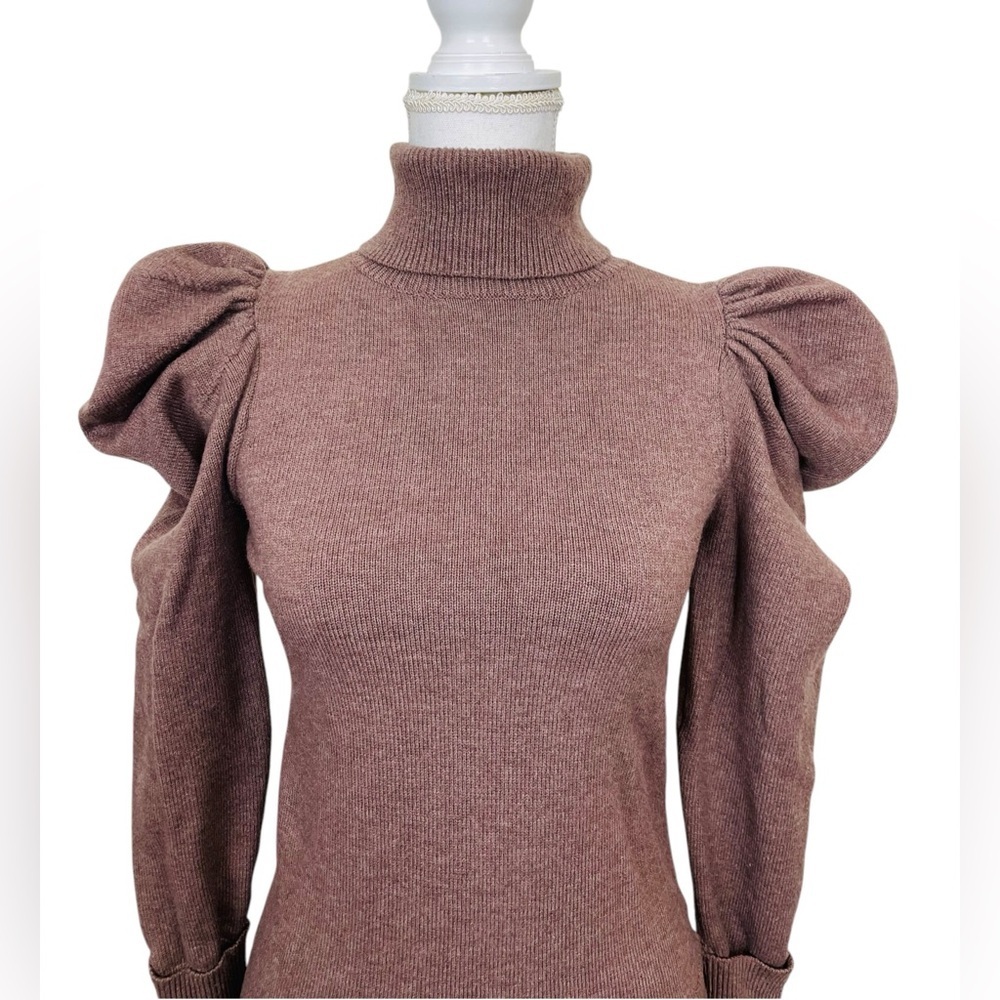 Tularosa Raelynn Sweater in Kangaroo Size Small - Picture 5 of 10